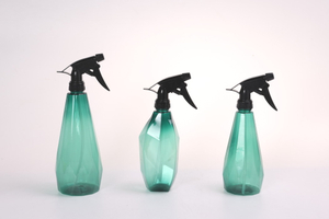 Transparent Wholesale Hand Pressure PE Plastic Watering Can Garden Watering Sprayer