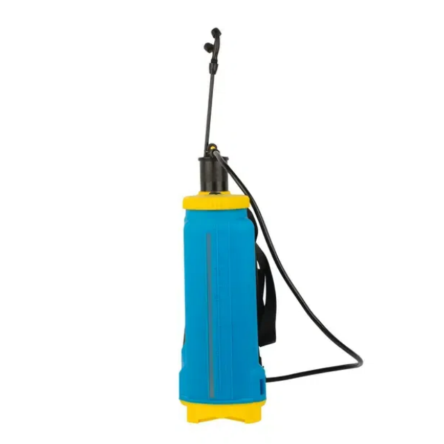 How To Use And Maintain A Garden Sprayer Safely